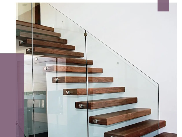 Стеклянные перила для лестницы в Ноябрьске от 14689 руб.