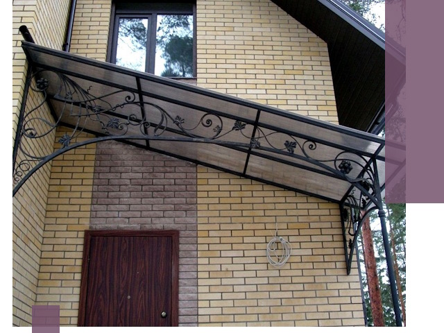 Односкатные козырьки из металла под ключ в Ноябрьске